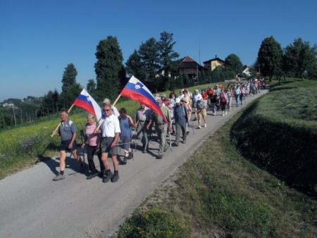 Pohod po poti ob nekdanji nemško italijanski okupacijski meji 9